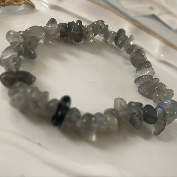 New Labradorite stretchy bracelet - Picture 3 of 3